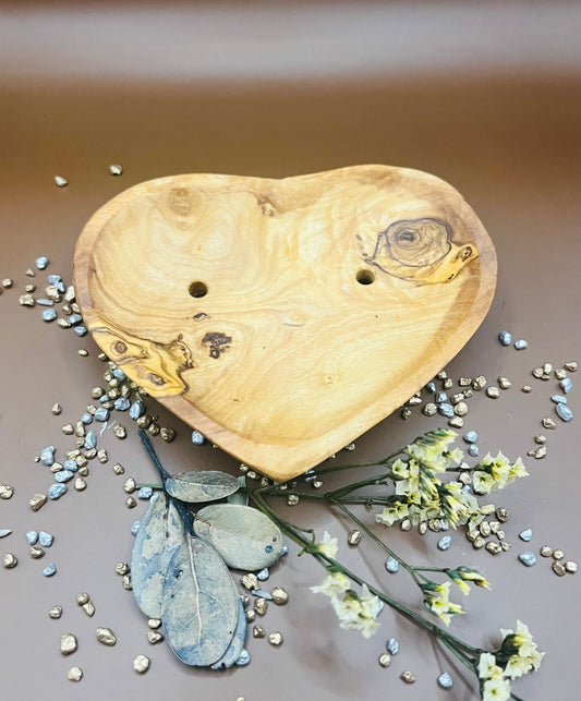 Seifenschale aus Olivenholz „Herz“